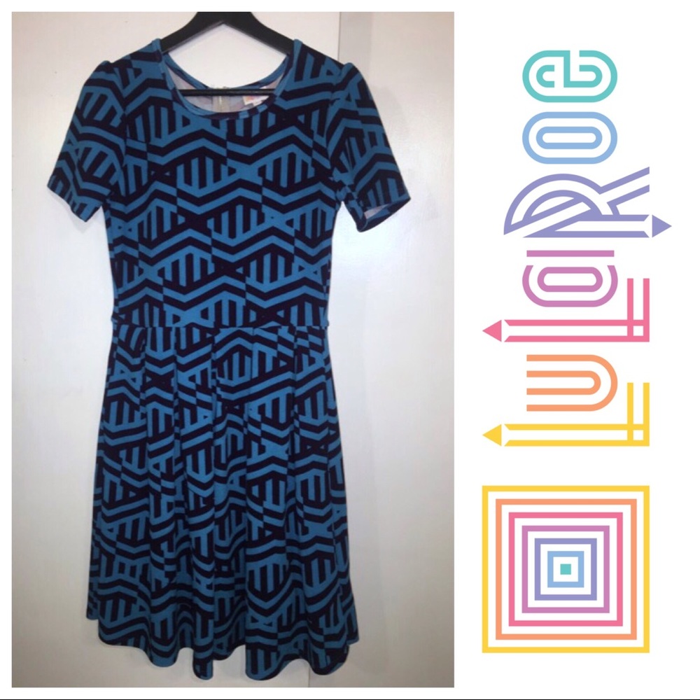 LuLaRoe “Amelia” - medium